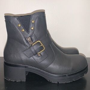White Mountain Rufus Boots.  Size 8.  Vegan‎ Leather.
